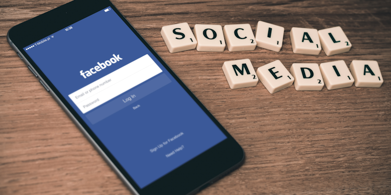 WhoSaidMe vs Sprout Social : quel outil pour surveiller les mentions de votre marque ?